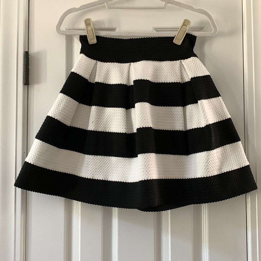 Xhilaration Black and White Stripes Circle Skirt, Size Medium